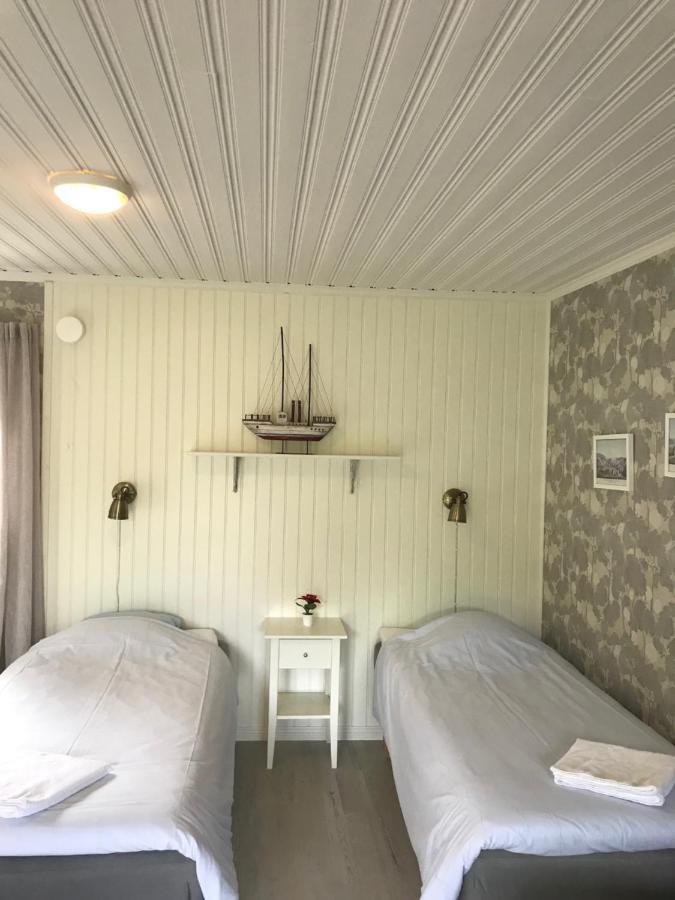 Bed and Breakfast Kastelholms Gästhem Sund Exterior foto